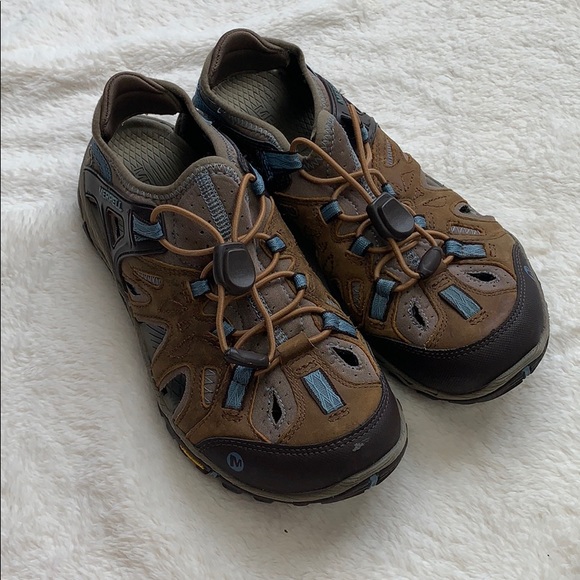 merrell beach shoes